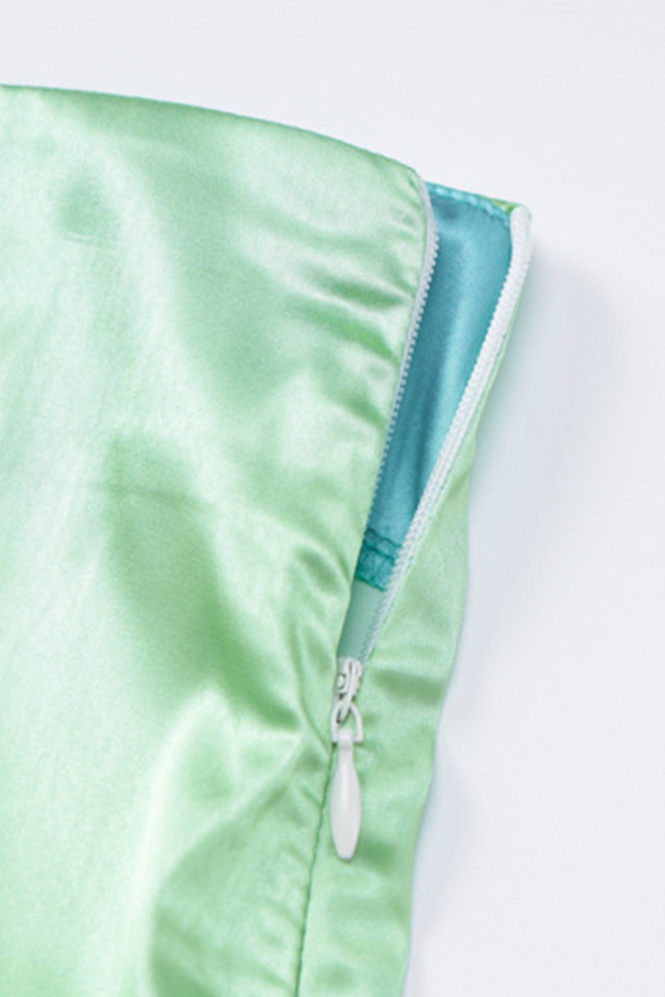 Gradient Contrast Color Crisscross Crop Top Midi Skirt Suits