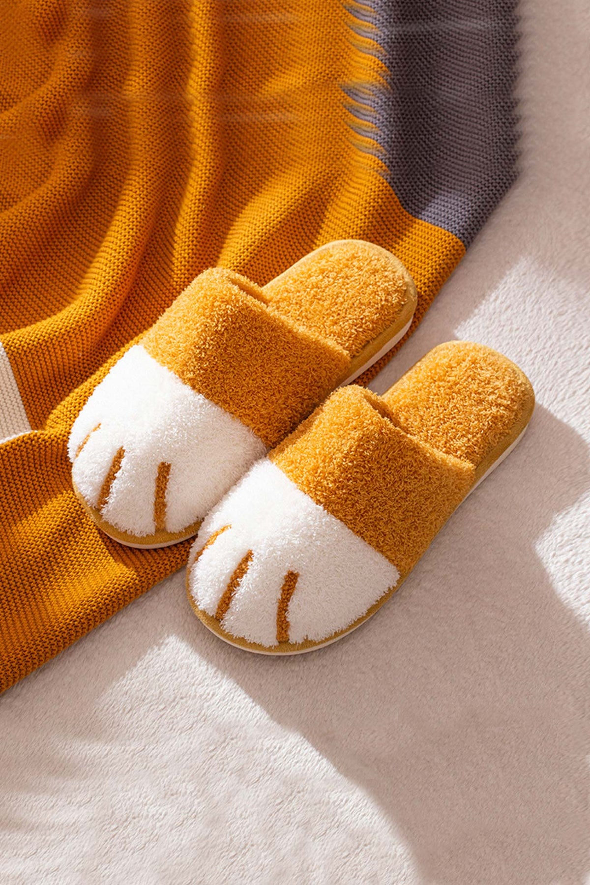 Cute Kitty Slip-on Fuzzy Slippers