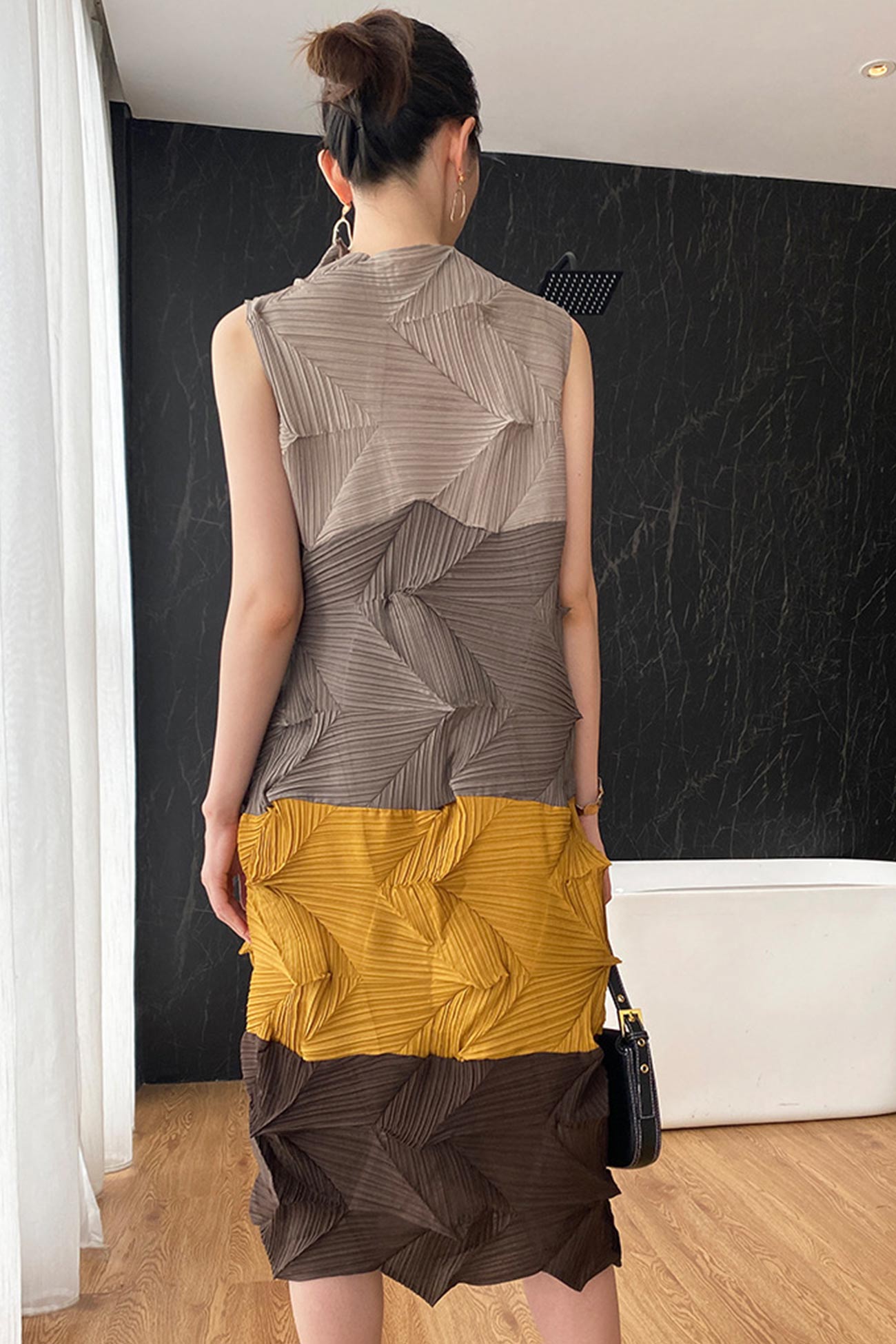 Full Pleated Sleeveless Colorblock Dress