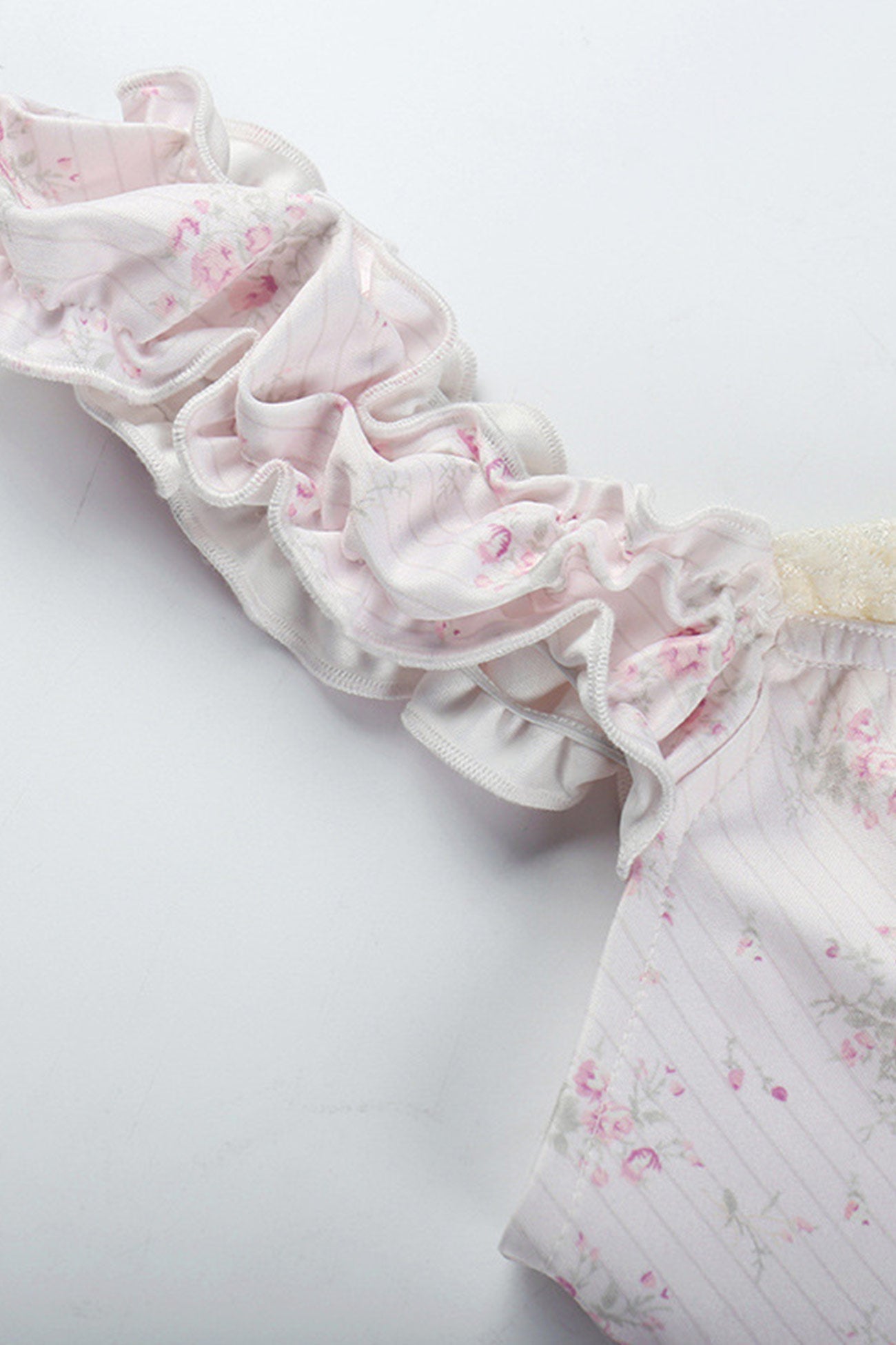 Lacework Tie-up Floral Cami Top