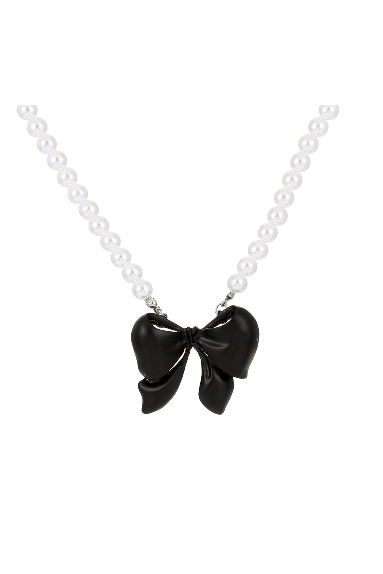 Pearl Bow-tie Pendant Necklaces