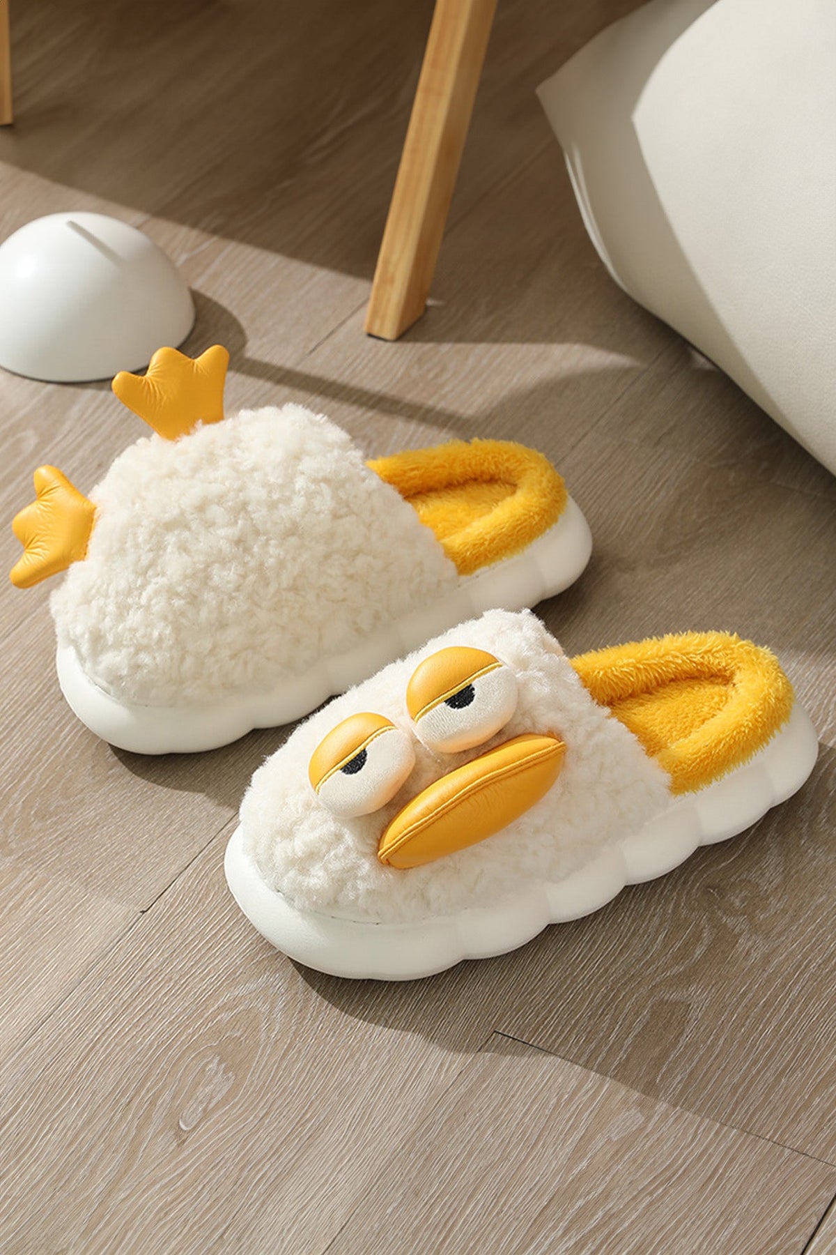 Cute Duck Slip-on Fuzzy Slippers